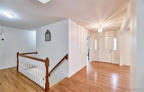 9 Percheron PL, St Peters, MO 63376