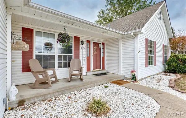 9 Percheron PL, St Peters, MO 63376