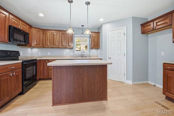 7239 Bruno AVE, Maplewood, MO 63143