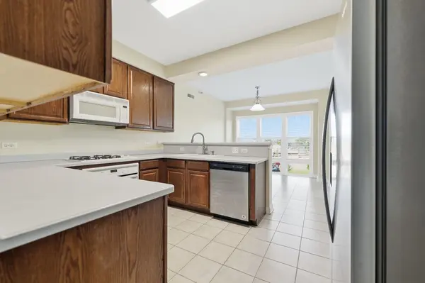 101 Pointe DR #203, Northbrook, IL 60062
