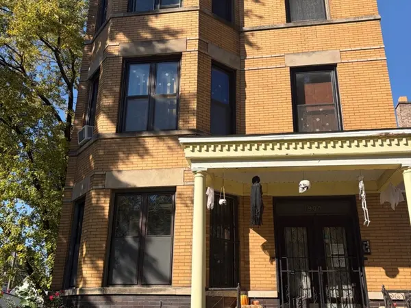1900 N Keeler AVE #1, Chicago, IL 60639