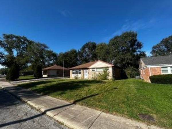 332 Neola ST, Park Forest, IL 60466