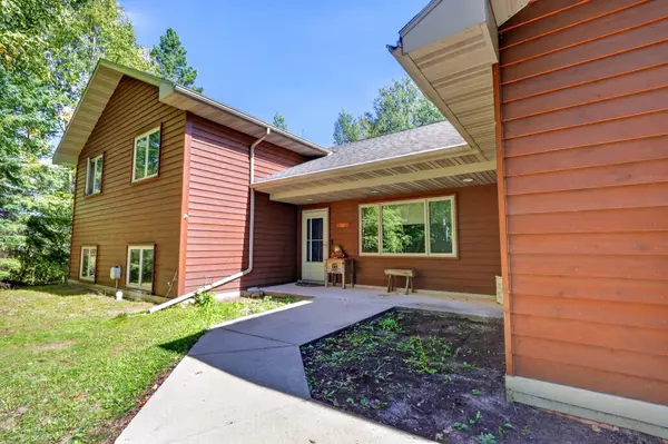 112 Bay RD, Coleraine, MN 55722