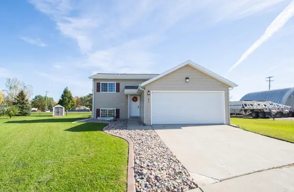 223 MAPLE POINTE BLVD, Mapleton, ND 58059