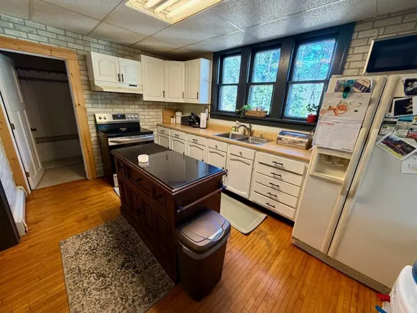 309 W Vermilion Drive, Cook, MN 55723