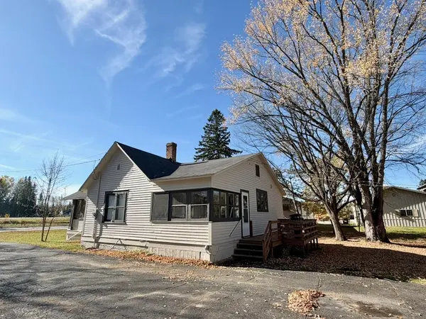 309 W Vermilion Drive, Cook, MN 55723