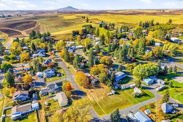 608 W California, Garfield, WA 99130