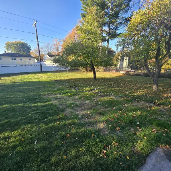 2609 18TH AVE, Menominee, MI 49858