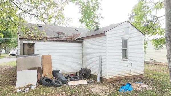524 3rd St, Lawrenceburg, TN 38464