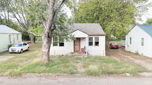 524 3rd St, Lawrenceburg, TN 38464