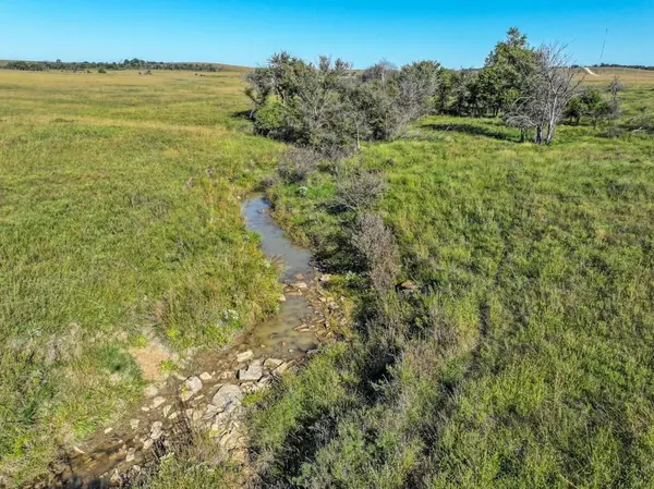 000 Grouse Rd, Yates Center, KS 66783