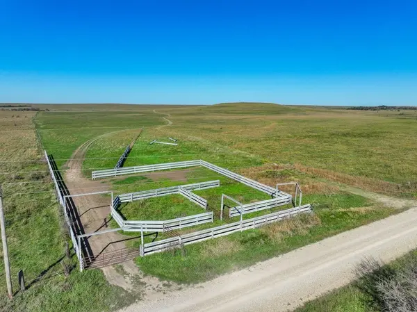 000 Grouse Rd, Yates Center, KS 66783