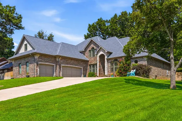 1468 S Bright Oak AVE, Springfield, MO 65809