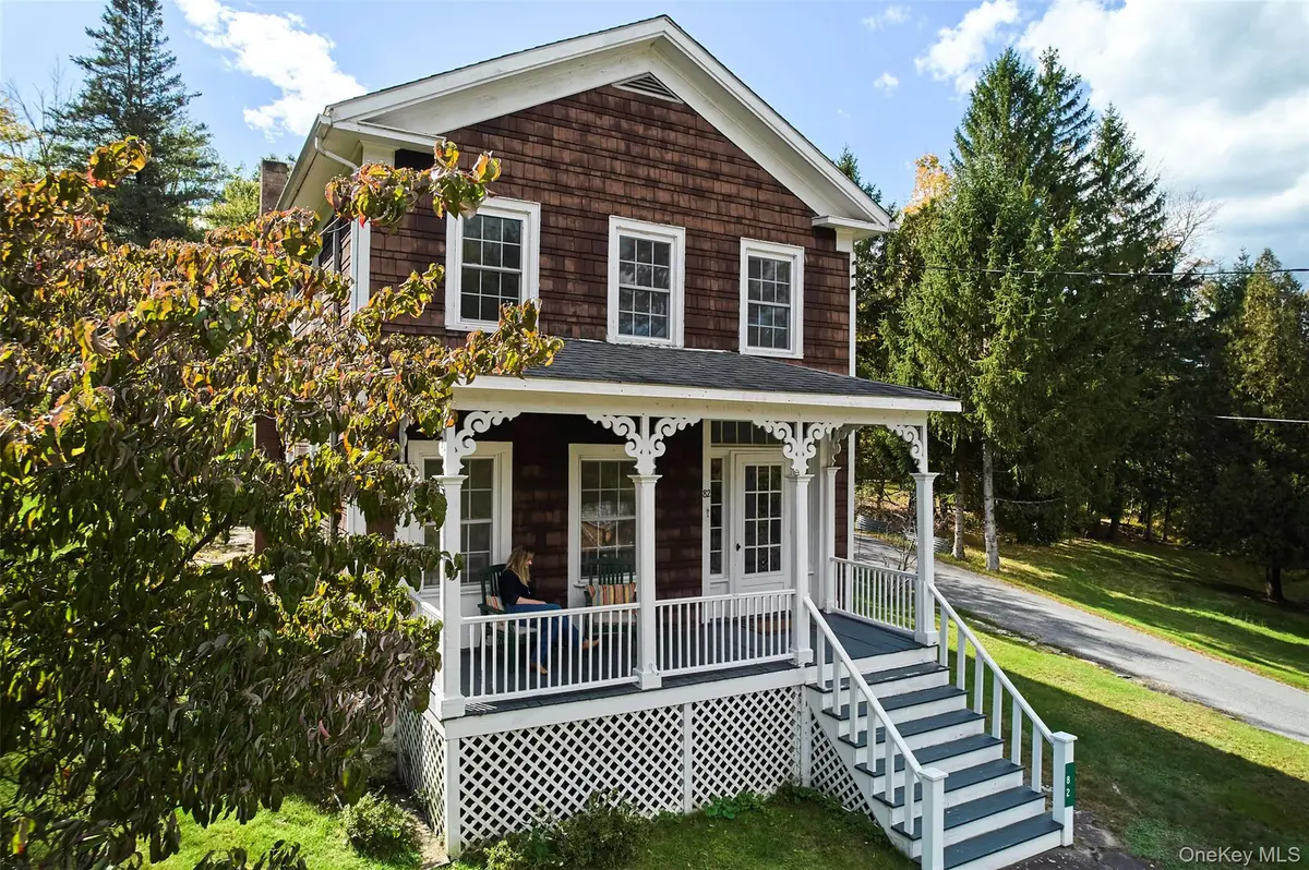 82 Oak ST, Narrowsburg, NY 12764