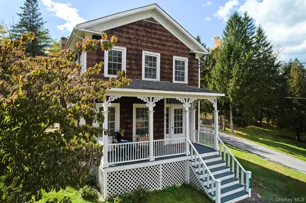 82 Oak ST, Narrowsburg, NY 12764