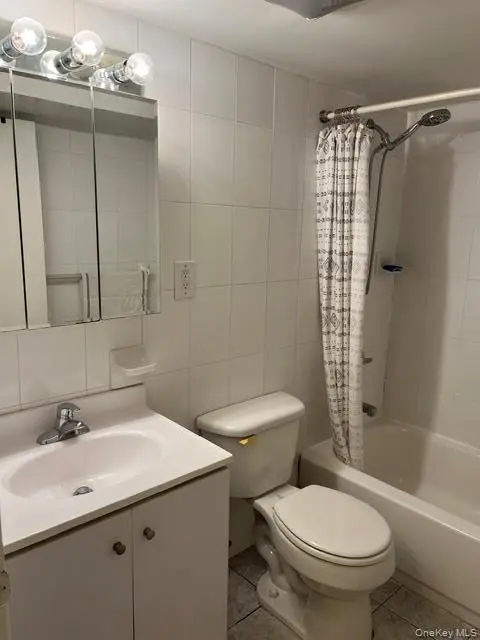 3617 21st AVE, Astoria, NY 11105