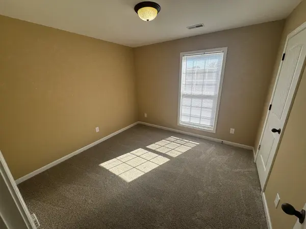 413 Niagra Ln, Murfreesboro, TN 37129