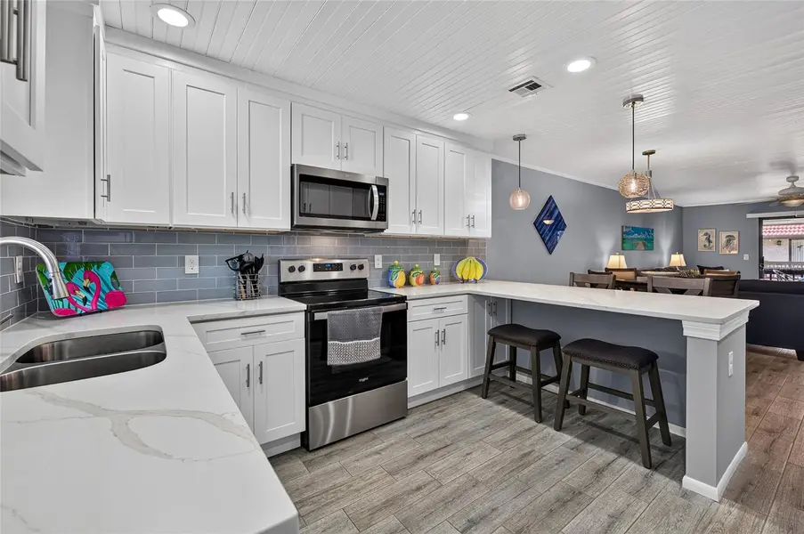 1634 STICKNEY POINT RD #34-202, Sarasota, FL 34231