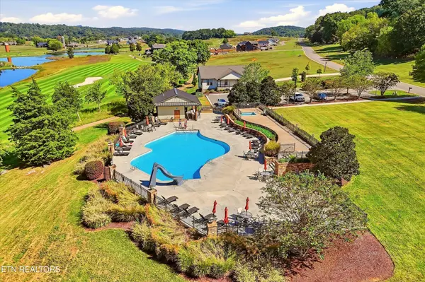 1649 Old Dogwood Trail Tr, Loudon, TN 37774