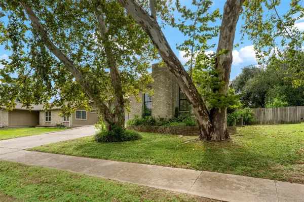 4009 Hillside DR, Round Rock, TX 78681