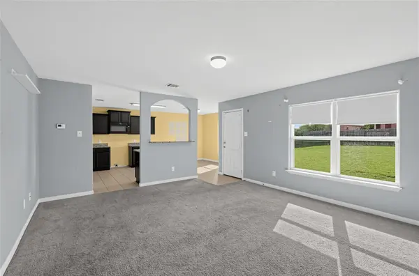100 Millers LOOP, Jarrell, TX 76537