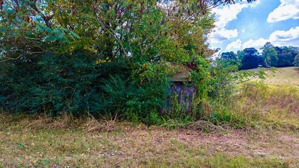2750 Moodyville Rd, Byrdstown, TN 38549
