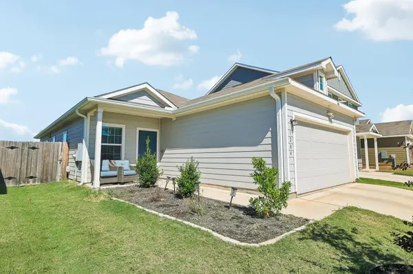 1204 Cattail LN, Bastrop, TX 78602