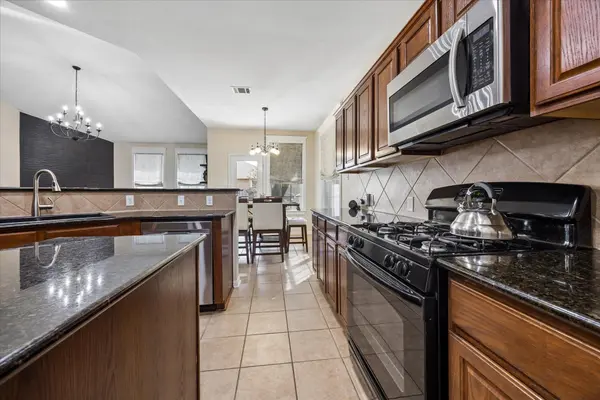 650 Middle CRK, Buda, TX 78610
