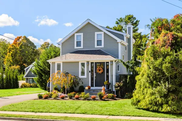 388 Lincoln AVE, Sayville, NY 11782