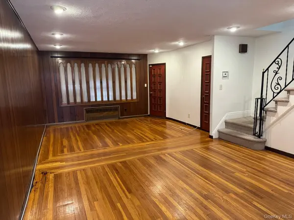 99-03 Ascan AVE, Forest Hills, NY 11375