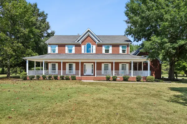 2302 Black Fox Ct, Murfreesboro, TN 37127
