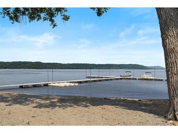 1710 N Lakeshore DR #8, Lake City, MN 55041