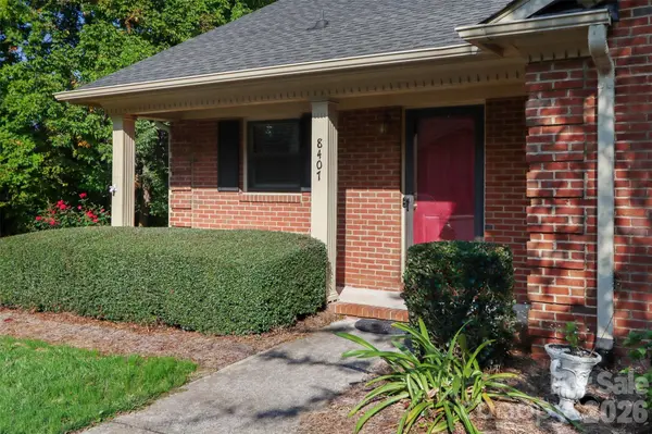 8407 Coulwood Oak LN, Charlotte, NC 28214