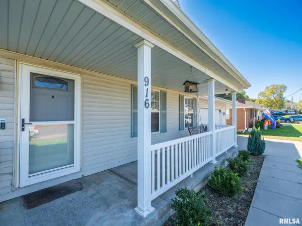 916 DESOTO DR, Bartonville, IL 61607