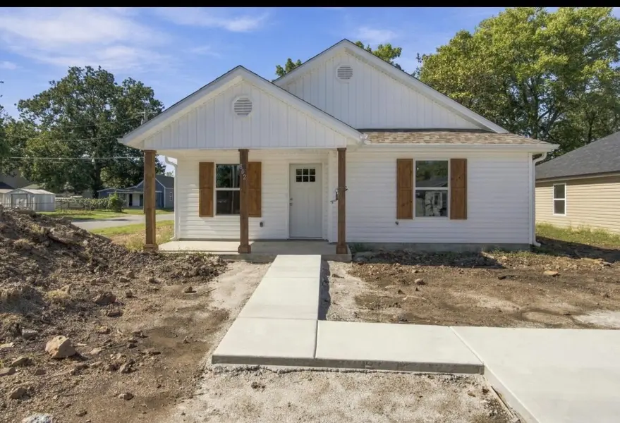 000 N Walker ST, Webb City, MO 64870