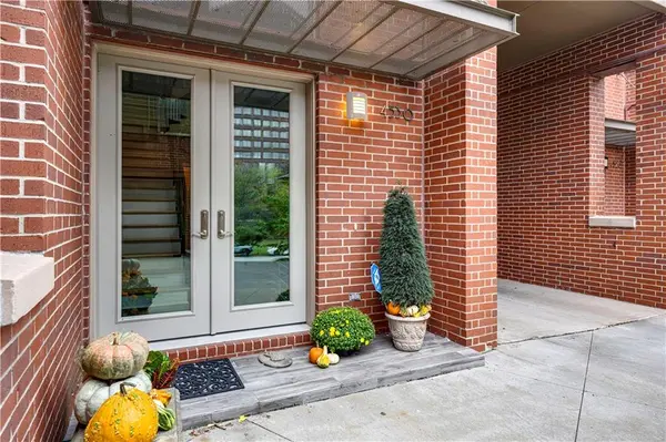 4530 Mill Creek Parkway Pkwy ##104, Kansas City, MO 64111