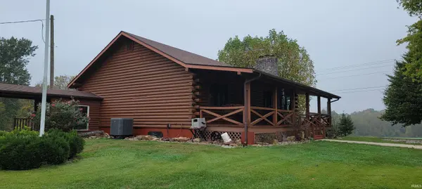 566 E Cutshall RD, Austin, IN 47102-8757
