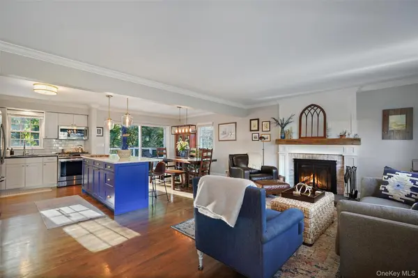 11 Barrett LN, Port Chester, NY 10573