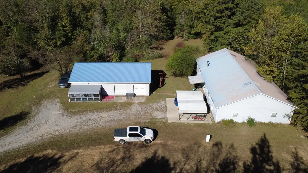 815 McCord Hollow Rd, Hohenwald, TN 38462