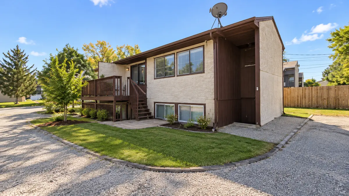 1591 Sloan ST, Saint Paul, MN 55130