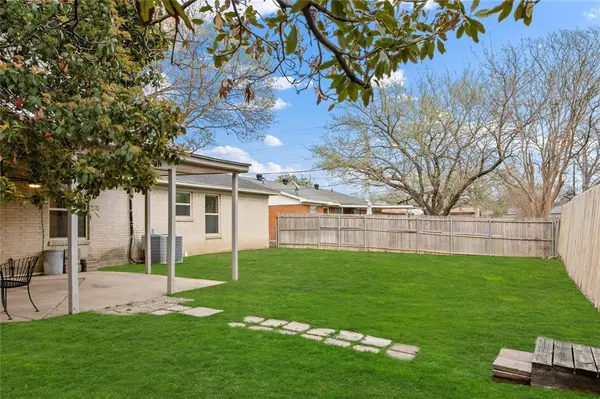609 Cambridge Drive, Richardson, TX 75080
