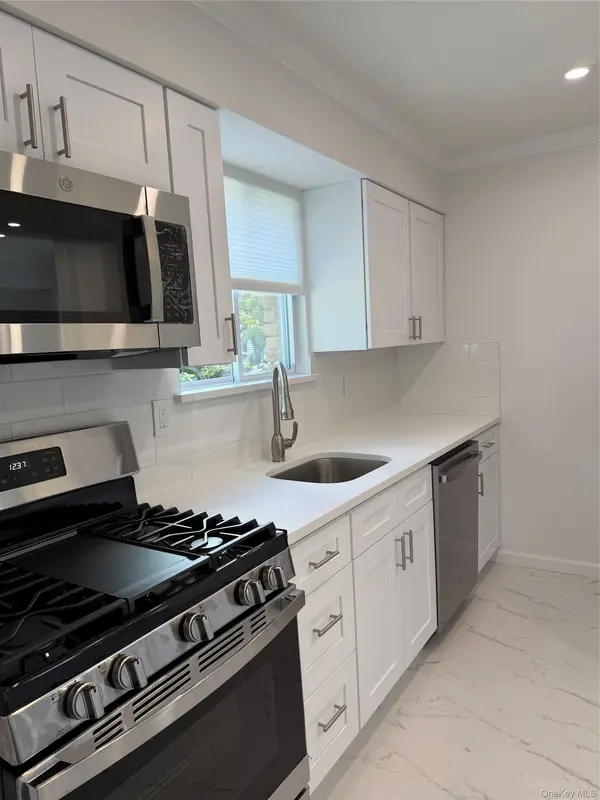 14 Central DR #1, Nanuet, NY 10954