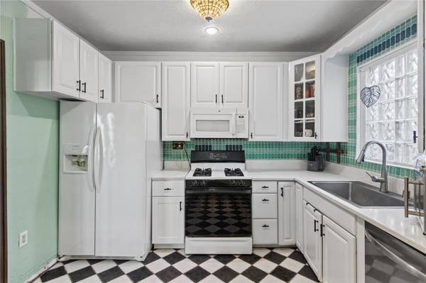 530 S 7TH ST, Lake Wales, FL 33853