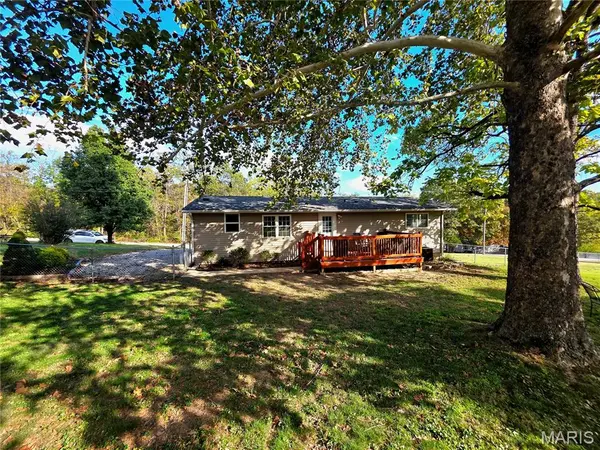 317 Red Bird CIR, St Clair, MO 63077