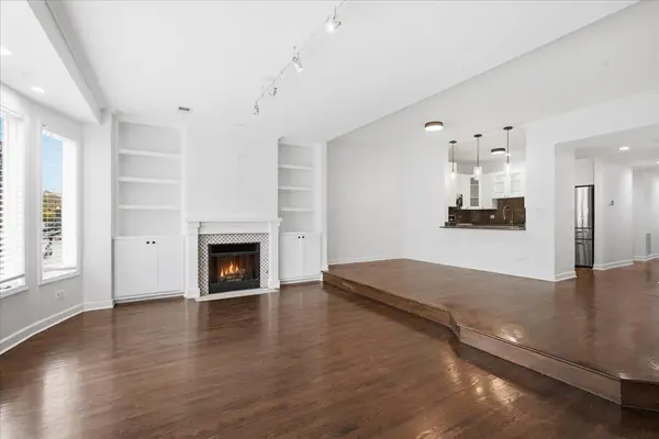 77 E 16th ST #2, Chicago, IL 60616