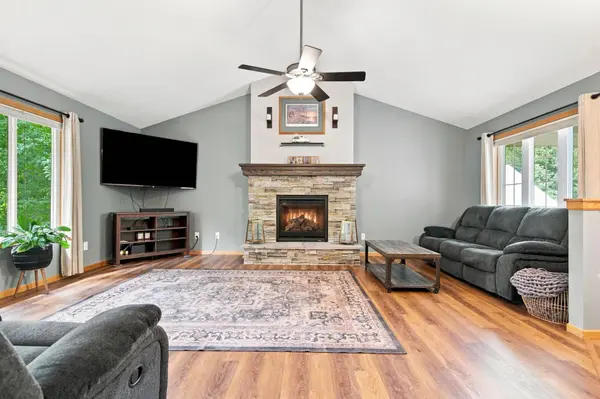 1007 3rd AVE NW, Buffalo, MN 55313