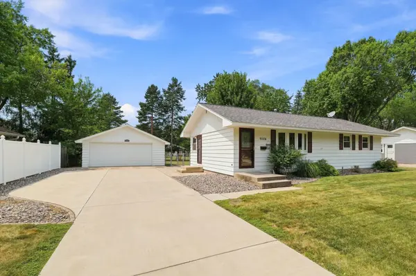 9324 10th AVE S, Bloomington, MN 55420