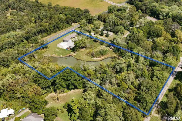 8524 Ezra RD, West Frankfort, IL 62896