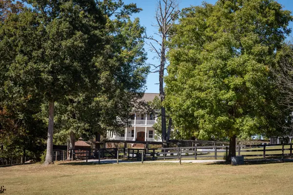 4325 Cave Springs Rd, Columbia, TN 38401