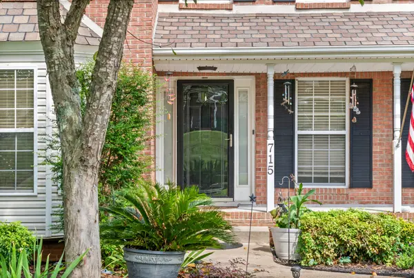 715 Meadowgate Ln, Clarksville, TN 37040